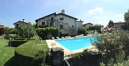 Il Borgo Antico Calvagese Della Riviera